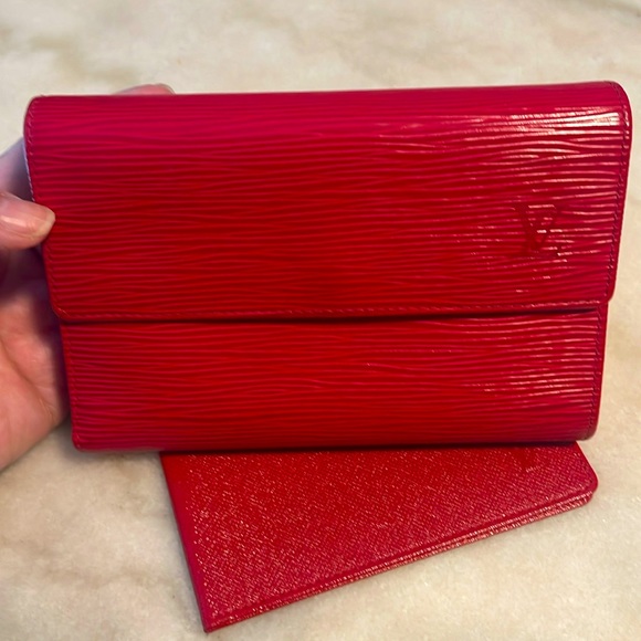 Louis Vuitton Red Epi Leather Wallet Collection - Picture 1 of 11